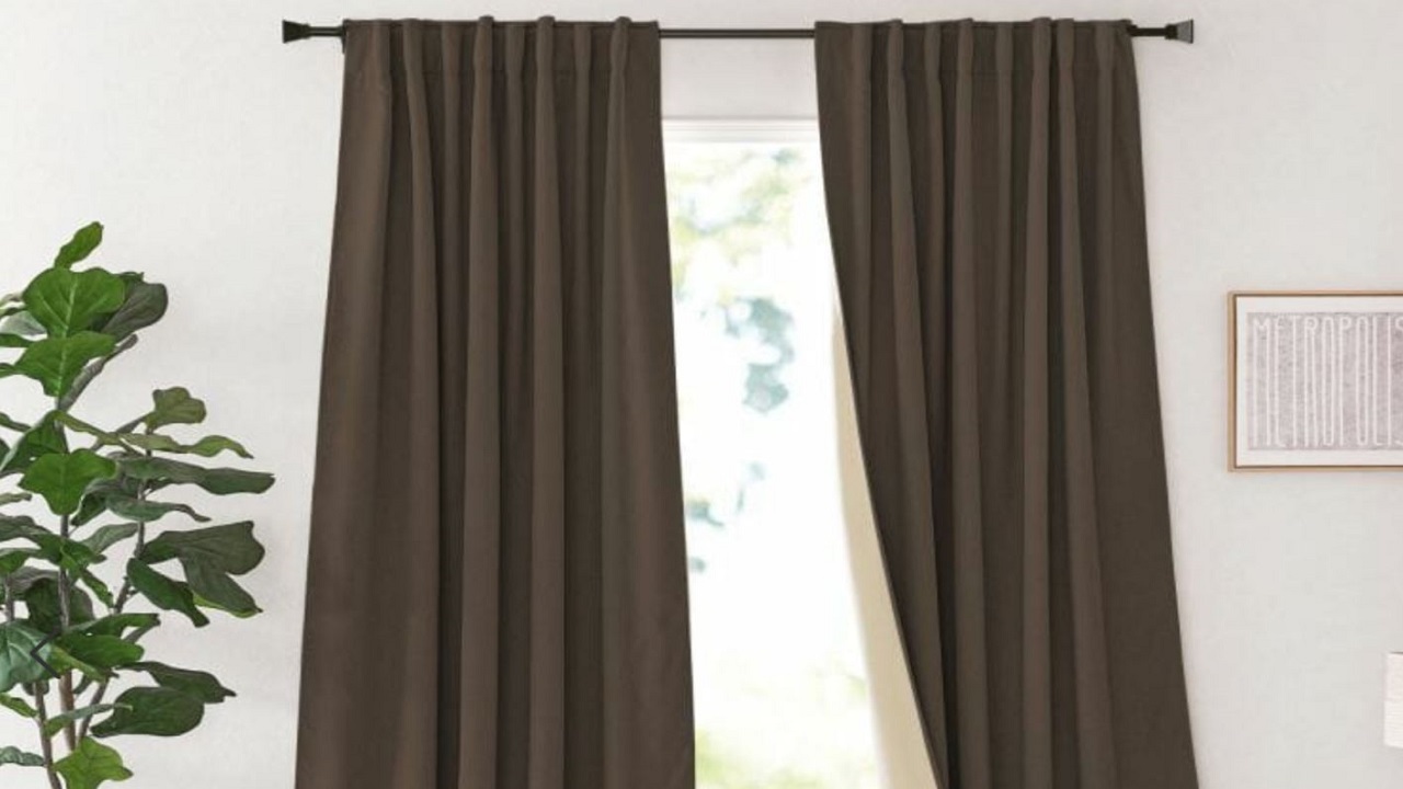 Exploring the Key Features of Premium Linen Curtains